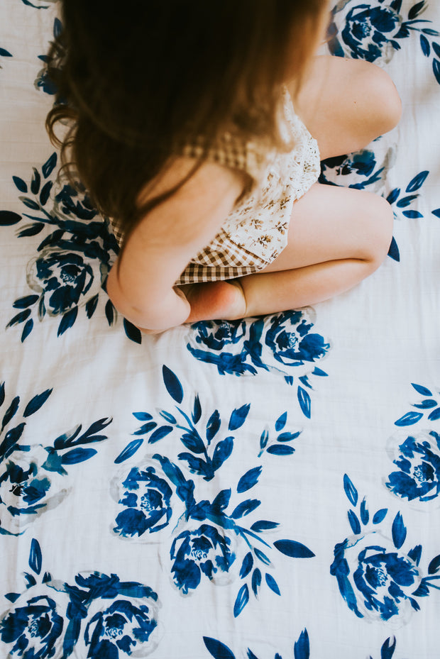 Muslin Cotton Fitted Crib Sheet - Blue Roses